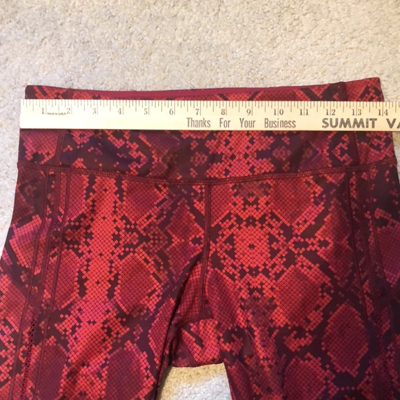 Lululemon vent it out crop python snakeskin capris - Picture 8 of 9